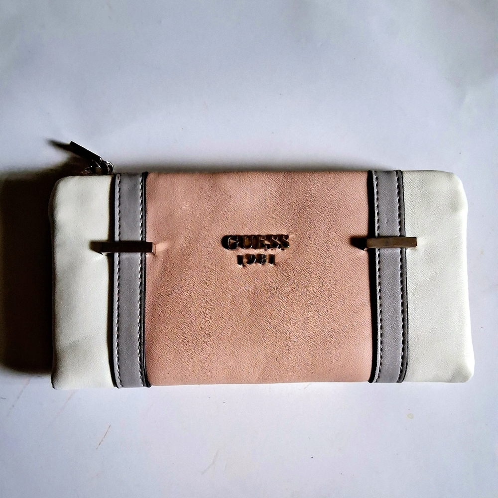 Guess Light Pink and White Wallet - Picture 2 of 10